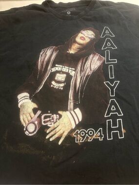 Aaliyah 1994 Black Graphic Tee